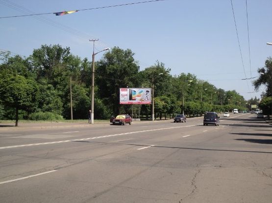 Фото рекламной плоскости по адресу Металлургов пр., ставки,  дв-е к Соборности ул.