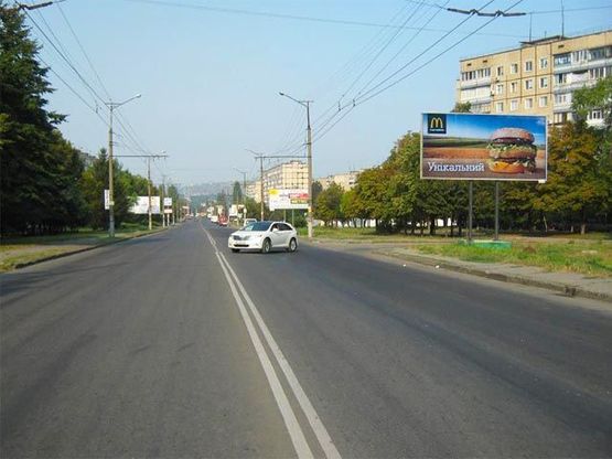 Фото рекламной плоскости по адресу мкр. 7-й Заречный, 6 - Соколовская ул., 2, дв-е к Десантная ул.