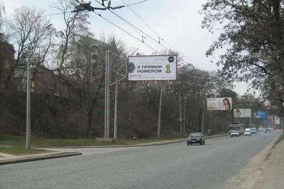 Фото рекламної площини за адресою Небесної Сотні вул. - Першопрохідців пров.