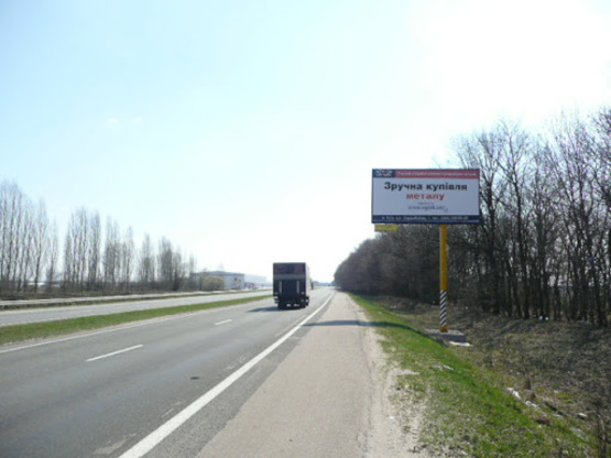 Фото рекламної площини за адресою трасса Киев-Чернигов_км 36+200_левый // в Киев