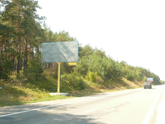 Фото рекламної площини за адресою трасса Киев-Обухов-Знаменка_км 37+700_правый // в Киев