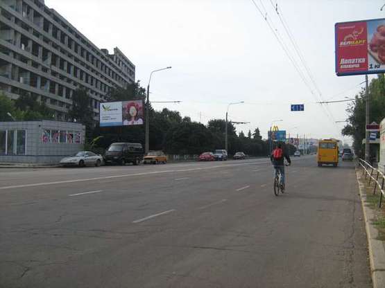 Фото рекламной плоскости по адресу Європейська вул. - Автобазiвська вул.