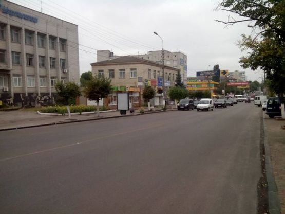 Фото рекламної площини за адресою ул. Грушевского,13, Укртелеком