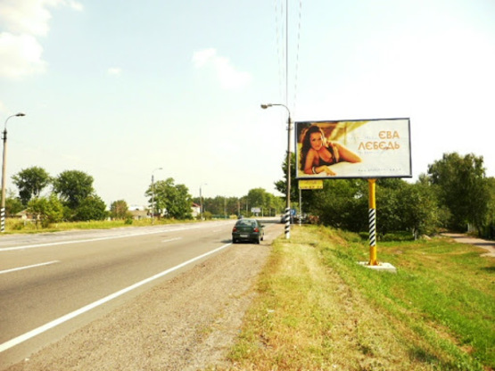 Фото рекламної площини за адресою трасса Киев-Харьков_км 46+350_правый // из Киева