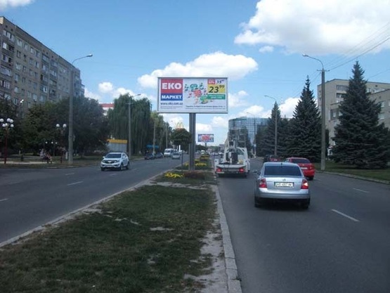 Фото рекламной плоскости по адресу пр. Юности (напротив АТБ) (разд) к Келецкой