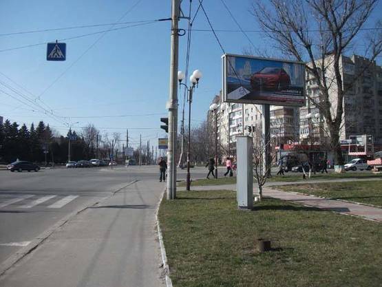 Фото рекламной плоскости по адресу ул. Брацлавская - ул. Замостянская