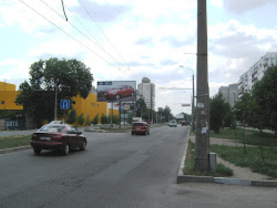 Фото рекламної площини за адресою Бородинская - Маршала Чуйкова