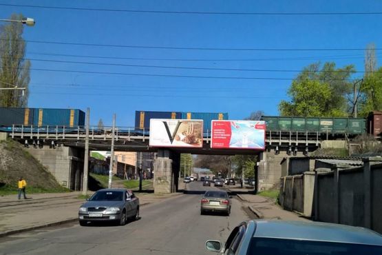 Фото рекламной плоскости по адресу ул. Моловского / Дюковский сквер (из центра) №2