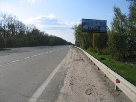 Фото рекламной плоскости по адресу трасса Киев-Чернигов_км 35+000_правый // из Киева