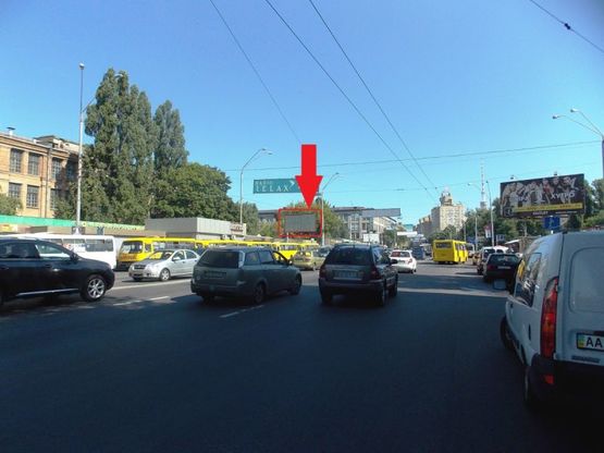 Фото рекламной плоскости по адресу Довженка 1В,за Шулявским путепроводом в сторону Московского проспекта (остановка, м.Шулявская)