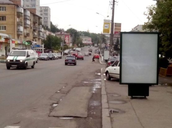Фото рекламної площини за адресою ул. Грушевского,19 переход возде Фуршета