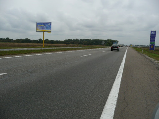 Фото рекламной плоскости по адресу трасса Киев-Чернигов_км 22+550_левый // из Киева