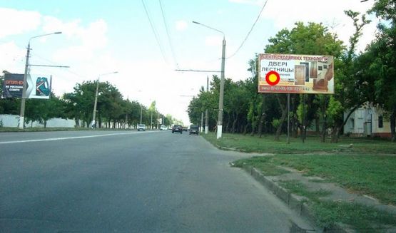 Фото рекламной плоскости по адресу пр.Героев Украины_69, под 90 град. Выезд из города, стА