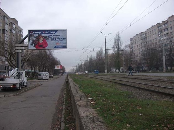 Фото рекламной плоскости по адресу ул. Келецкая (дом №73)