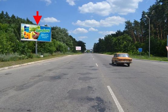 Фото рекламної площини за адресою ул.Залютинская -возле АЗС ОККО въезд в город со ст. Солоницевки