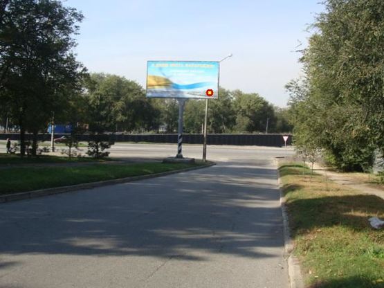 Фото рекламной плоскости по адресу Набережна магістраль -- вул.Тбіліська, ст.Б (спуск к Наб)