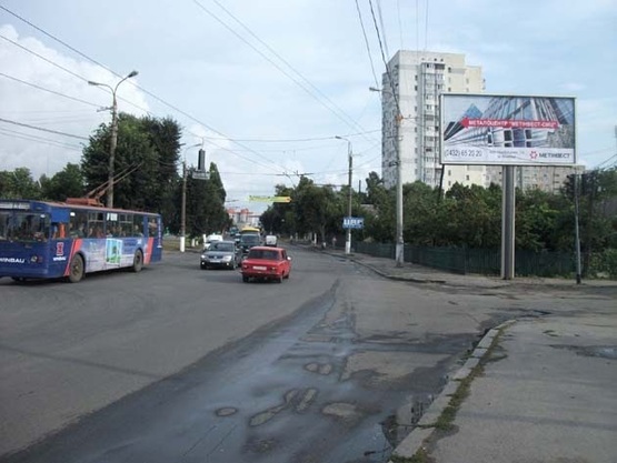 Фото рекламної площини за адресою ул. Киевская - ул.Гонты