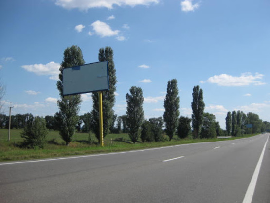 Фото рекламної площини за адресою трасса Борисполь-Днепропетровск_км 8+800_левый // из Киева