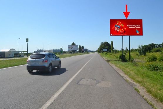 Фото рекламної площини за адресою Московский пр-т - Ростовская трасса возле АЗС ОККО 4(въезд в город)