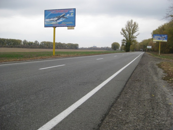 Фото рекламной плоскости по адресу трасса Борисполь-Днепропетровск_км 2+300_правый // в Киев