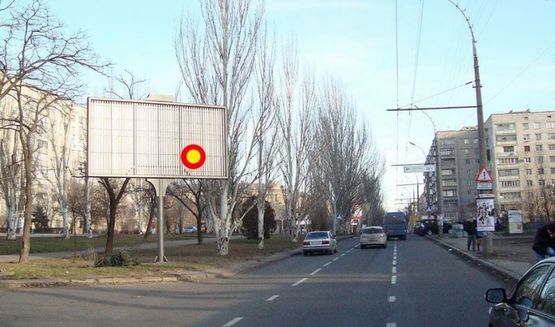 Фото рекламной плоскости по адресу пр.Центральный -ул.Шоссейная, бульварная часть проспекта. №7 ПРИЗМА, стА, От Стадиона к Рынку