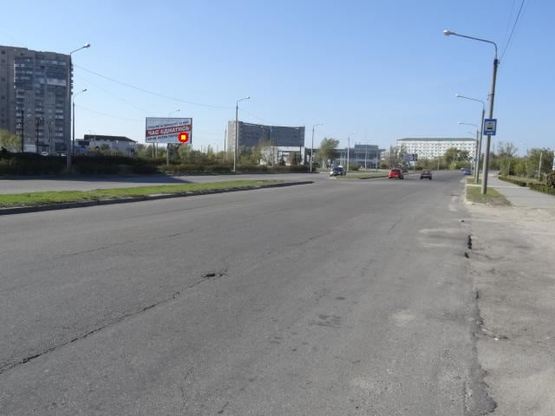 Фото рекламной плоскости по адресу вул.Автозаводська,4  - аптека, ТЦ, ст.Б