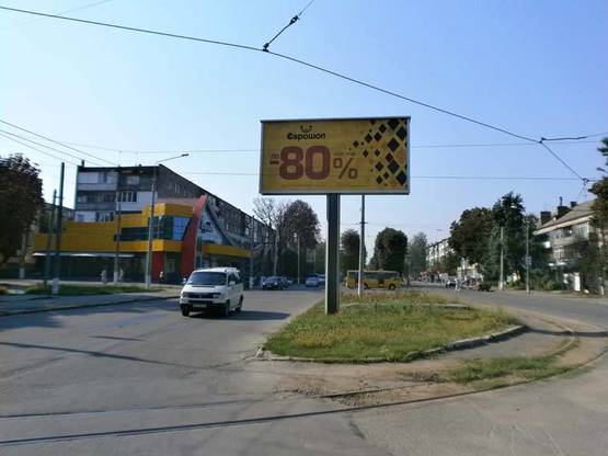 Фото рекламной плоскости по адресу ул. Замостянская - ул. Стрелецкая