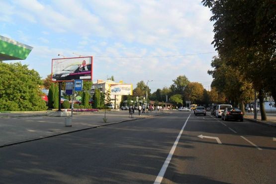 Фото рекламної площини за адресою Чорновола Вячеслава вул. - Бандери Степана вул. (в бік Приходька вул.)