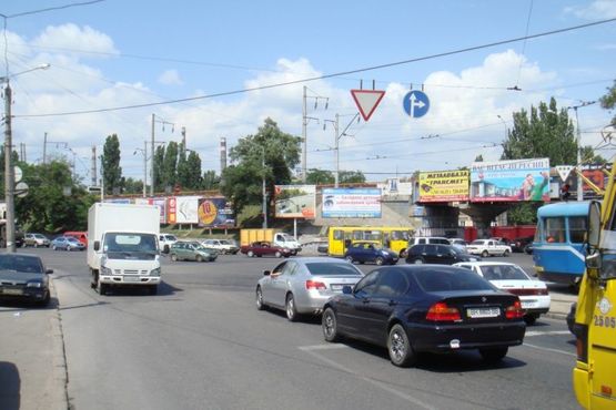 Фото рекламної площини за адресою ул. Спуск Маринеско / ул. Черноморского Казачества