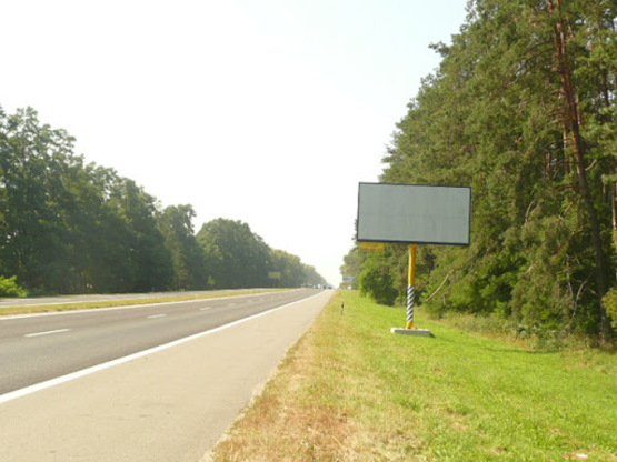 Фото рекламної площини за адресою трасса Киев-Чернигов_км 43+500_левый // в Киев