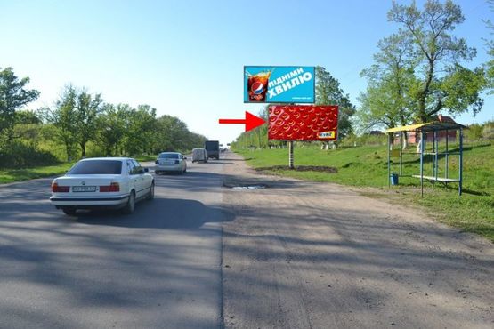 Фото рекламной плоскости по адресу Малая Даниловка-коттеджный поселок" Поле чудес"-в ст. Дергачей-низ-этажерка №1