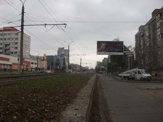 Фото рекламной плоскости по адресу ул. Келецкая (дом №73)