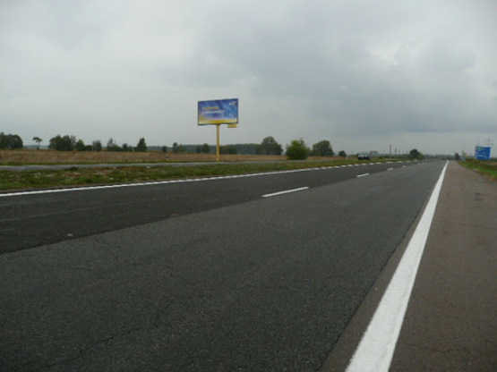 Фото рекламної площини за адресою трасса Киев-Чернигов_км 32+700_правый // в Киев