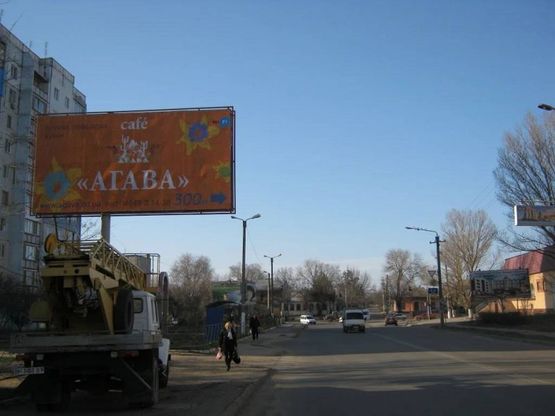 Фото рекламної площини за адресою ТИРАул.Измаильская-Школьная, супермаркет АТБ, минимаркет "Каштан"