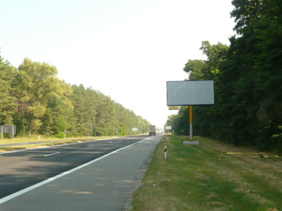 Фото рекламной плоскости по адресу трасса Киев-Чернигов_км 43+100_правый // из Киева