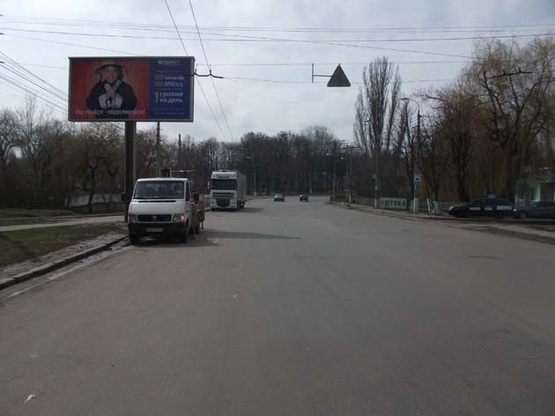 Фото рекламной плоскости по адресу ул. Ватутина (напротив "Мрия")