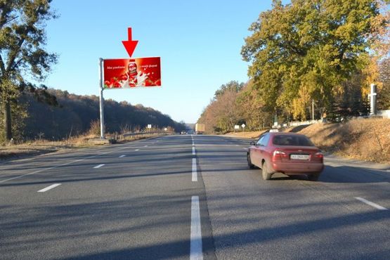 Фото рекламной плоскости по адресу Симферопольское шоссе-пос. Карачевка-ул.Харьковская-возле районного суда-из центра