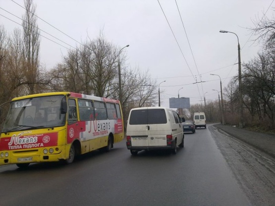 Фото рекламной плоскости по адресу Данила Галицького/Гнідавська_міст