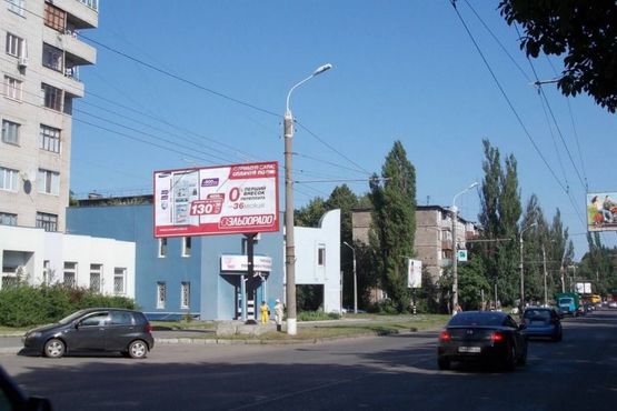 Фото рекламної площини за адресою Металургів вул., 16