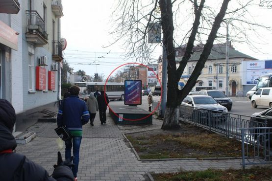 Фото рекламной плоскости по адресу Вул. Небесної сотні (Леніна), 1/23