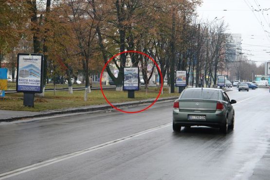 Фото рекламной плоскости по адресу вул. Соборності (Жовтнева),45(R8)