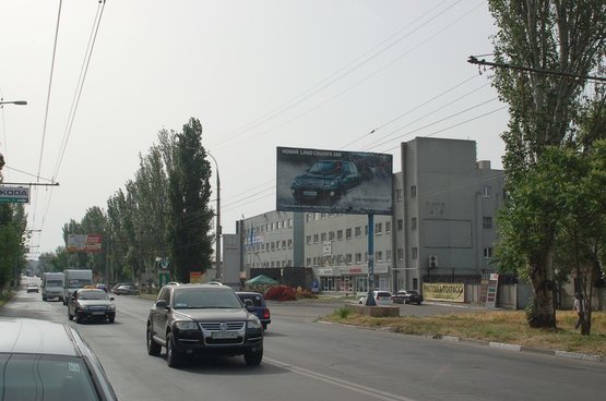 Фото рекламной плоскости по адресу ул. Нефтянников,15, з-д Дельта