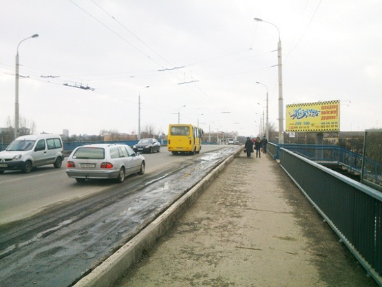 Фото рекламной плоскости по адресу Соборності/Перемоги/Карпенка-Карого_міст_ТАМ-ТАМ_Ювант_ринок