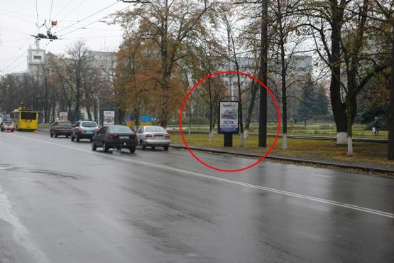 Фото рекламной плоскости по адресу вул. Соборності (Жовтнева),45(R5)