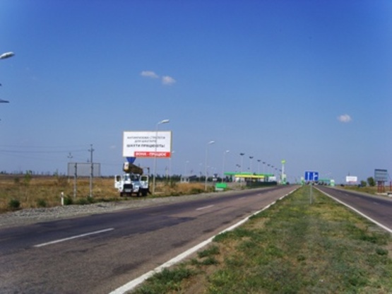 Фото рекламної площини за адресою Киевская трасса - выезд, 2