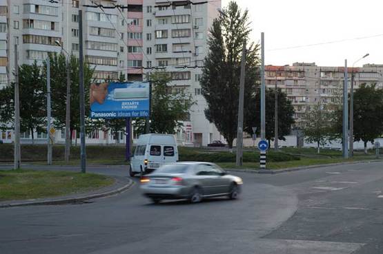 Фото рекламної площини за адресою ул.Тимошенко,12   ст.м. "Минская"