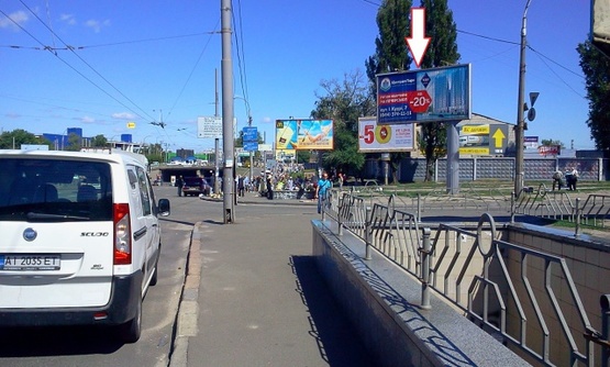 Фото рекламної площини за адресою Московский пр-кт - ул. Новоконстантиновская, в сторону Петровки