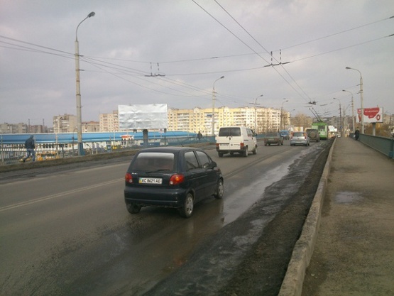 Фото рекламной плоскости по адресу Соборності/Перемоги/Карпенка-Карого_міст_ТАМ-ТАМ_Ювант_ринок