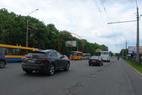 Фото рекламной плоскости по адресу вул. Європейська, 82 ("АТБ-маркет")