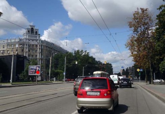 Фото рекламної площини за адресою Московский пр., 102/112